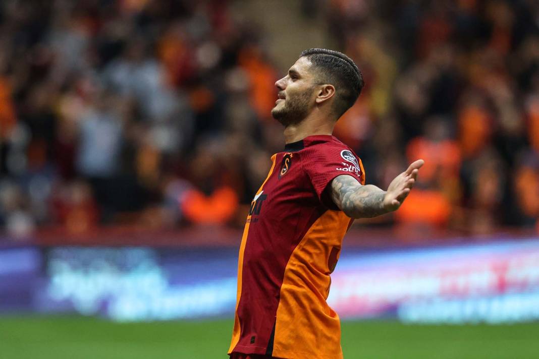 Galatasaray'ın yeni yıldızı Mauro Icardi'den kötü haber! Futbolu bırakacak mı? 6