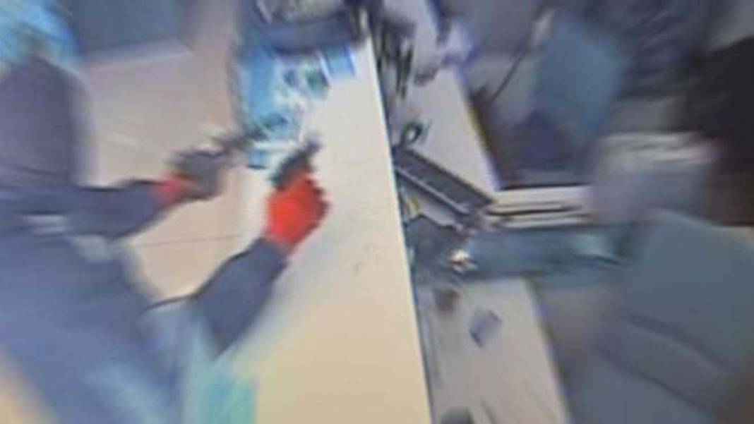 Milyonlarca sterlin ile kaçıp izini kaybettirdikten sonra kendini yakalatan ve dünyanın en aptal hırsızı olarak anılan Valerio Viccei'nin garip hikayesi 1