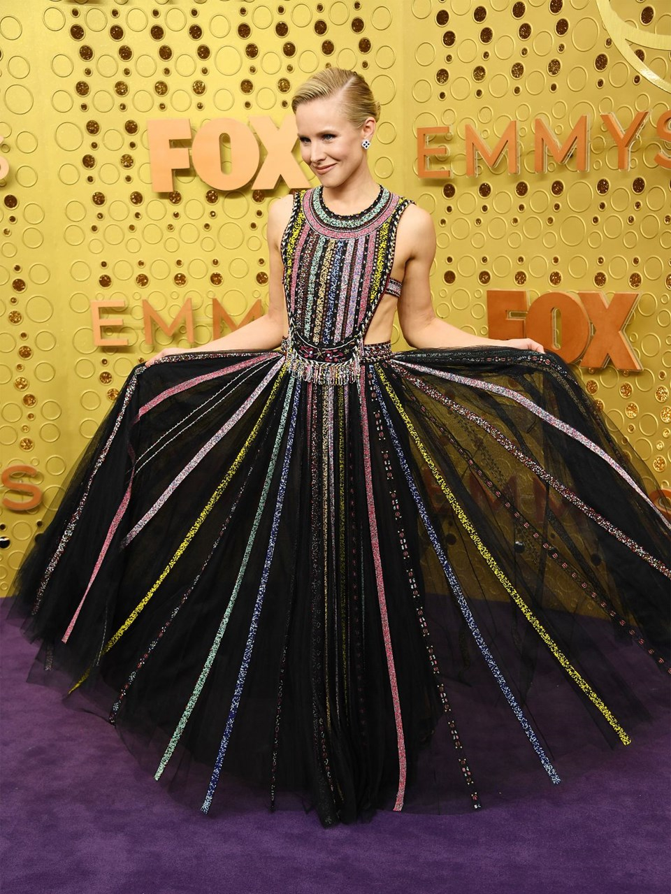 71. Emmy Ödüllerinde ünlü isimler göz kamaştırdı 16