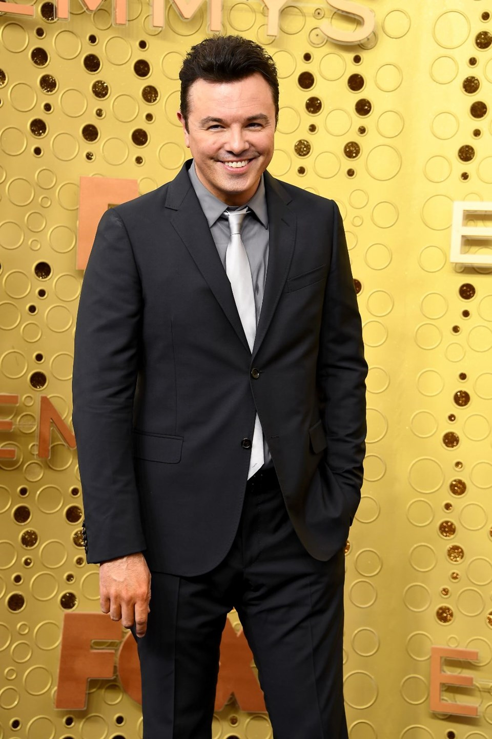 71. Emmy Ödüllerinde ünlü isimler göz kamaştırdı 28
