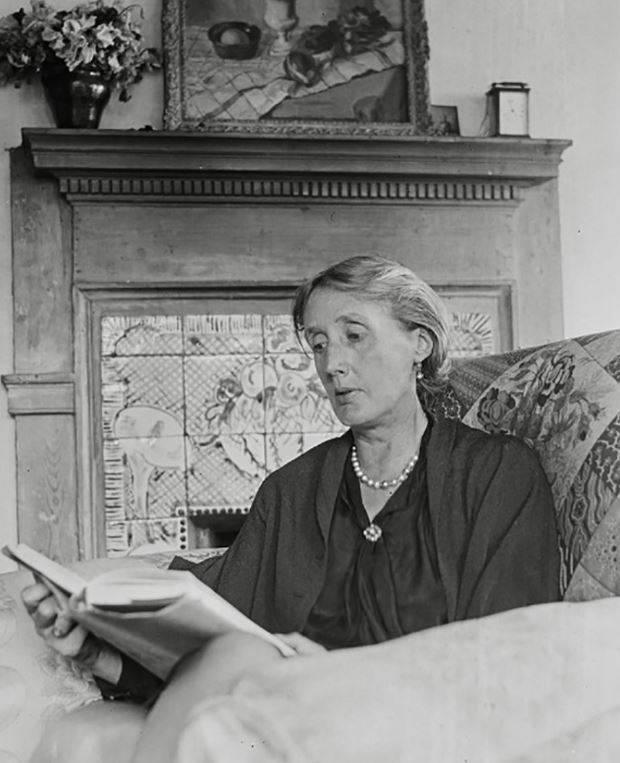 Puslu düşüncelerin yazarı, derin ve hüzünlü bakışların sahibi Virginia Woolf'dan yürek burkan alıntılar... 8