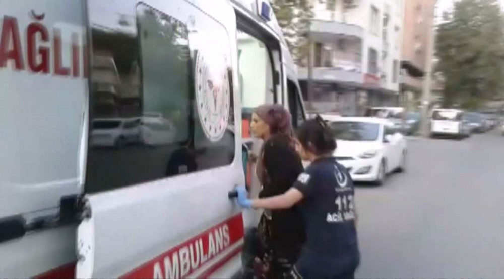 Yine koca şiddeti! Hamile karısını sokak ortasında tekme tokat dövdü 3