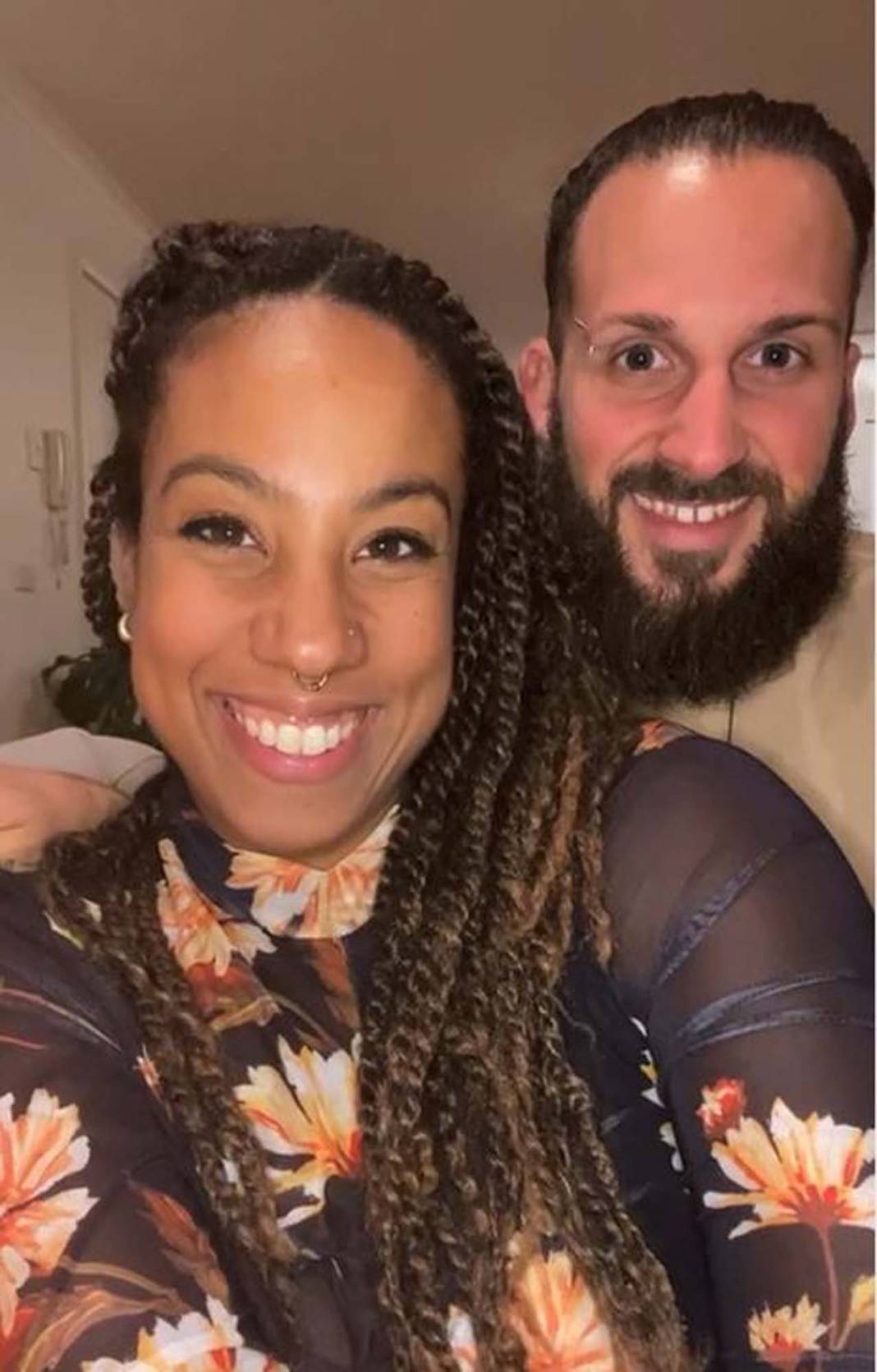 Kocası ve sevgilisiyle aynı evi paylaşıp açık ilişki yaşadığını söyleyen kadından şaşırtan itiraflar! "Bu harika bir şey" 6