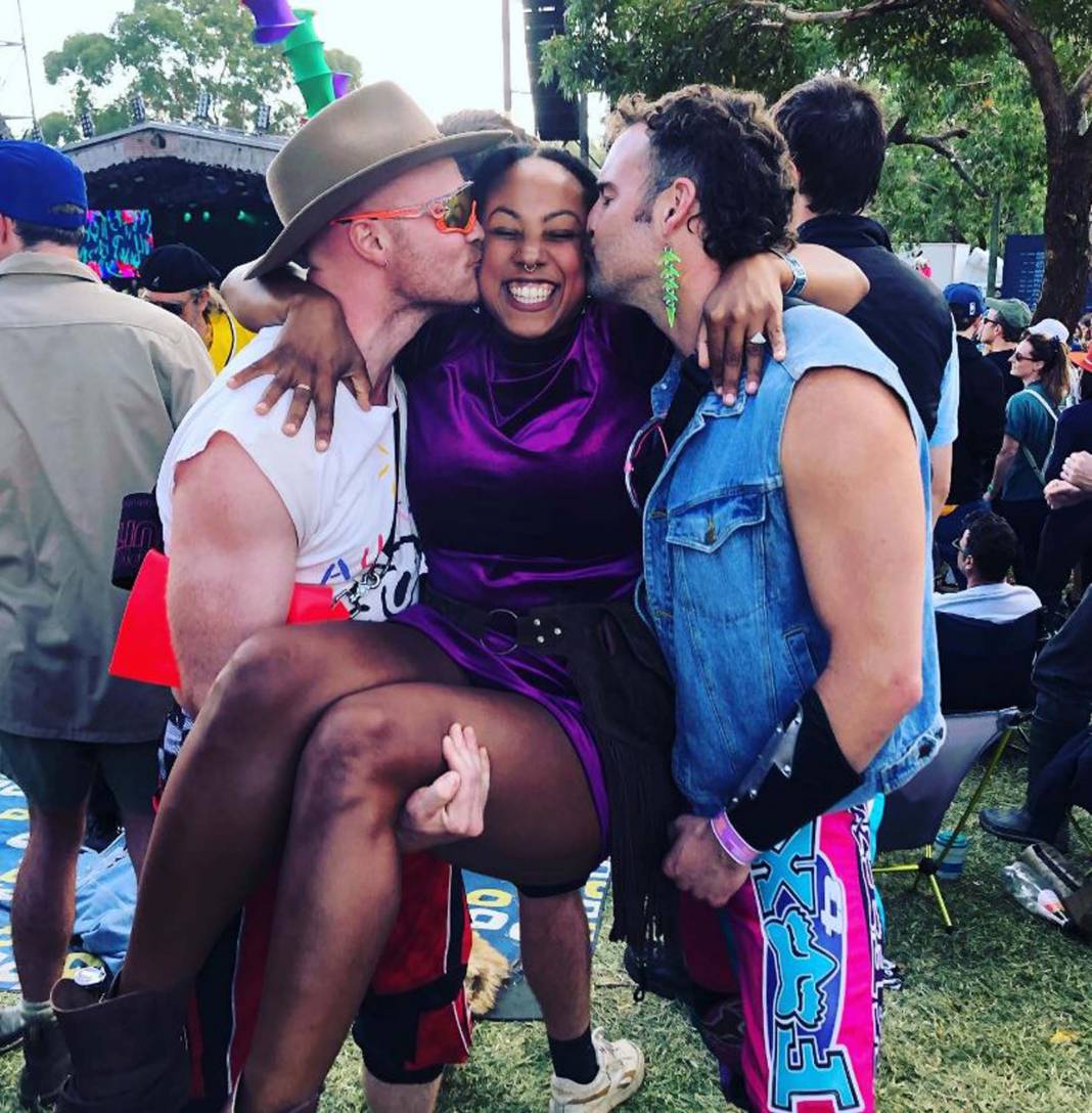 Kocası ve sevgilisiyle aynı evi paylaşıp açık ilişki yaşadığını söyleyen kadından şaşırtan itiraflar! "Bu harika bir şey" 7