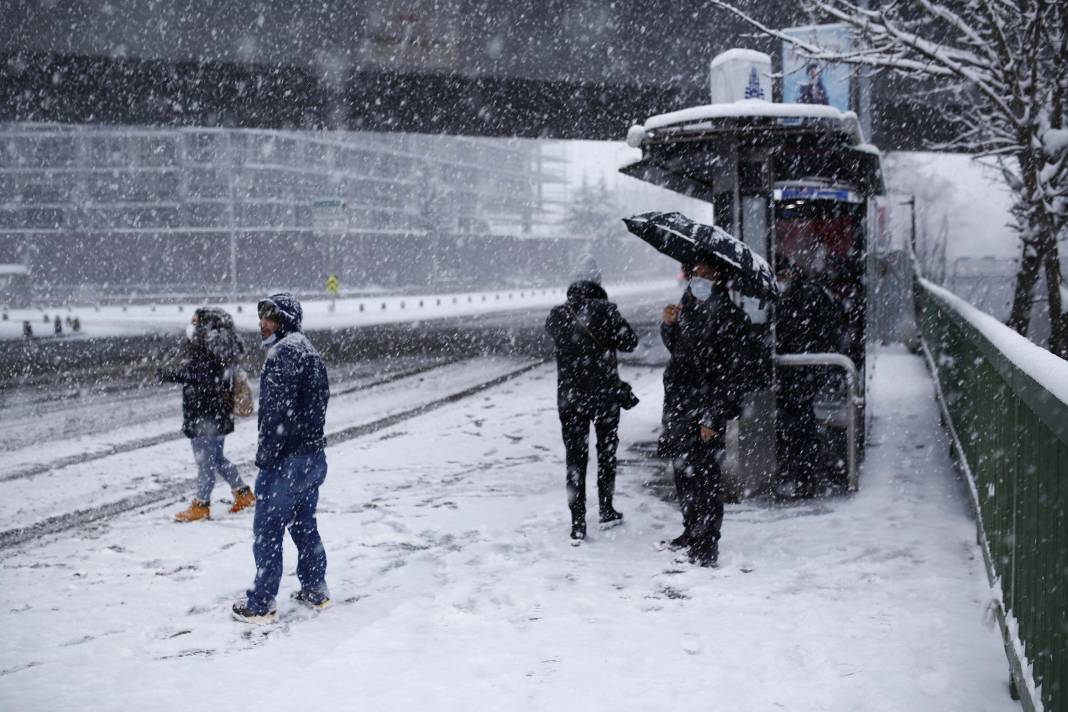 "İstanbul bu kış bol kar yağışlı geçecek" iddialarına hava tahmin uzmanından yanıt! 2