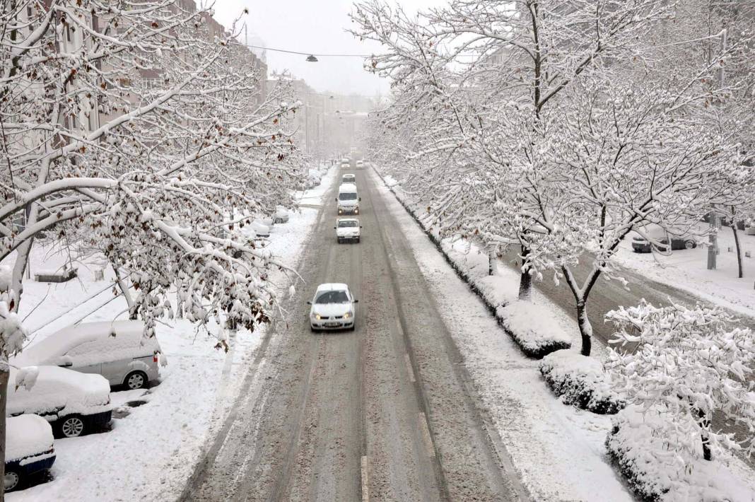 "İstanbul bu kış bol kar yağışlı geçecek" iddialarına hava tahmin uzmanından yanıt! 3