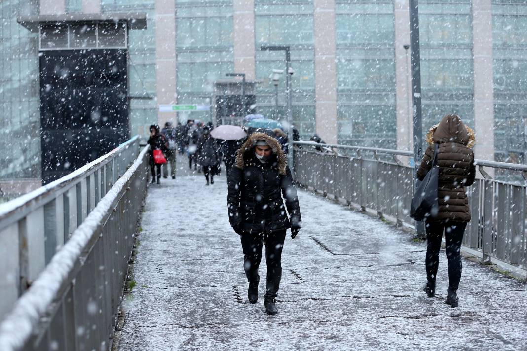 "İstanbul bu kış bol kar yağışlı geçecek" iddialarına hava tahmin uzmanından yanıt! 6