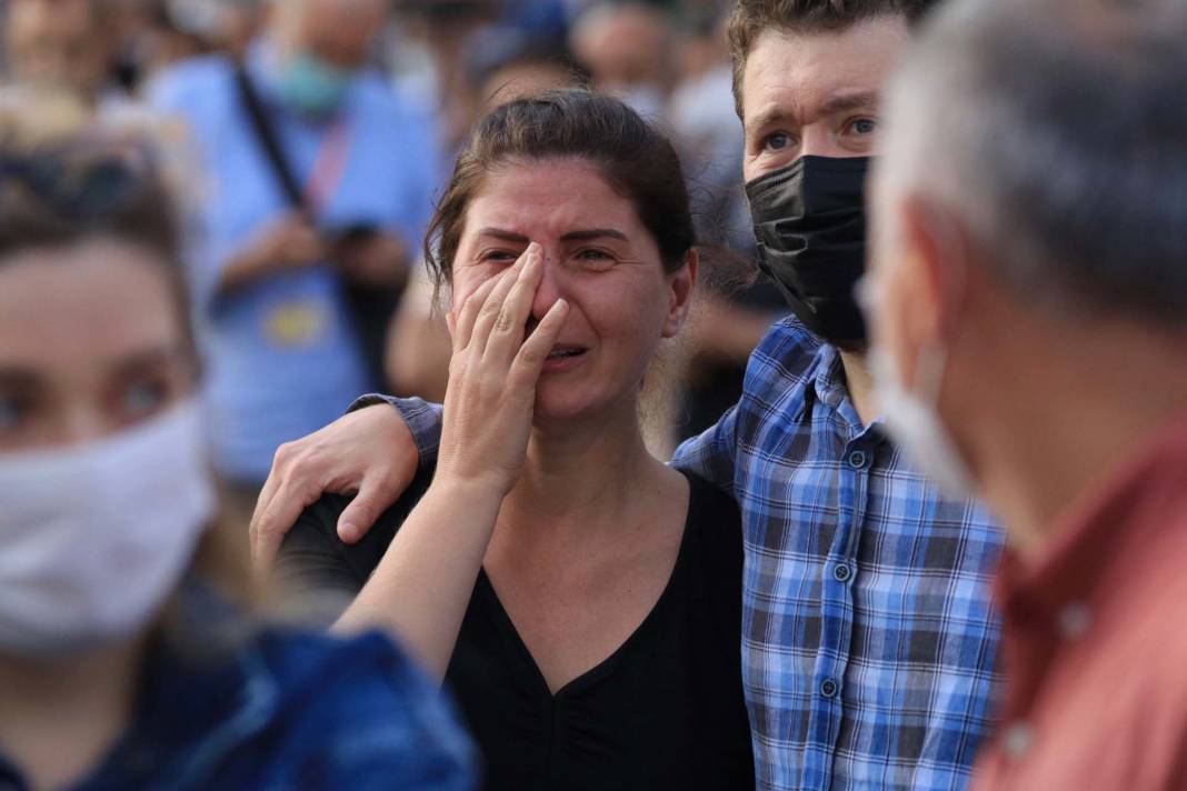 İzmir depremini 2. yılında unutmadık! İşte depremin acı fotoğrafları... 11