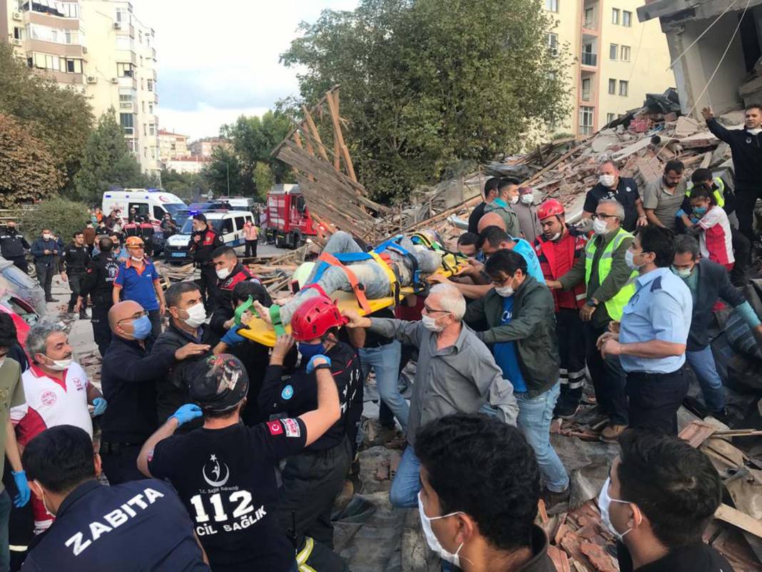 İzmir depremini 2. yılında unutmadık! İşte depremin acı fotoğrafları... 2