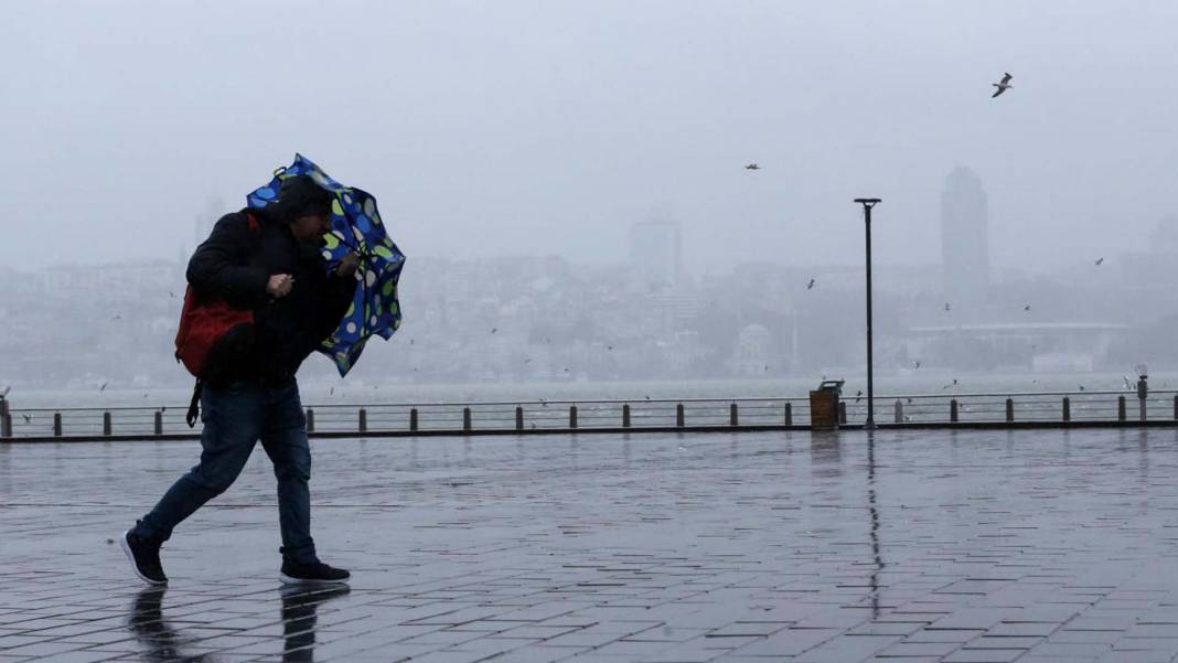 Meteoroloji turuncu kodla uyarmıştı! AFAD'dan İstanbullulara mesaj: Kuvvetli fırtına geliyor, önleminizi alın 7