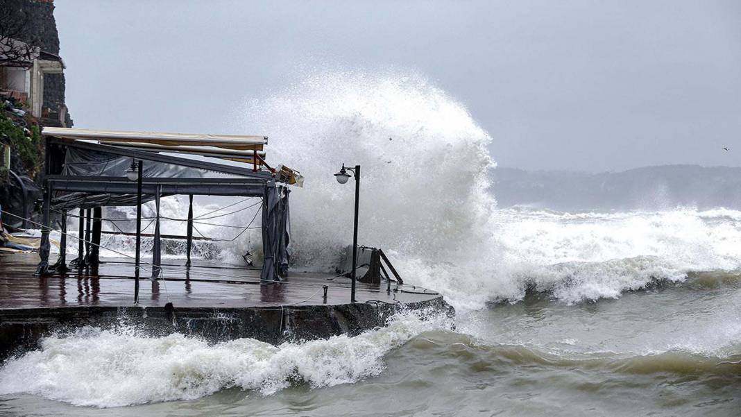 Meteoroloji turuncu kodla uyarmıştı! AFAD'dan İstanbullulara mesaj: Kuvvetli fırtına geliyor, önleminizi alın 8