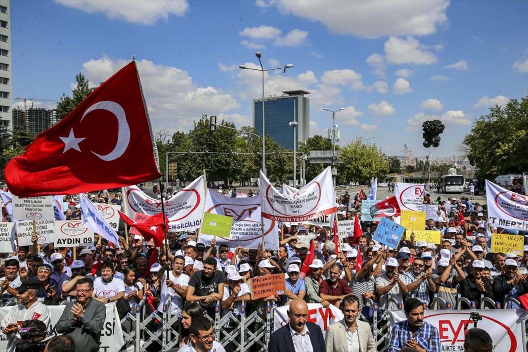 EYT düzenlemesinde beklenen an geldi! Gözler Cumhurbaşkanı Erdoğan'a çevrildi: EYT'de yaş sınırı olacak mı? 3