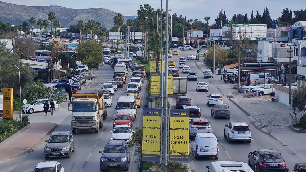 Muğla Bodrum'da yeni yıl yoğunluğu! Binlerce araç ilçeye geldi, denetimler sıklaştı 5