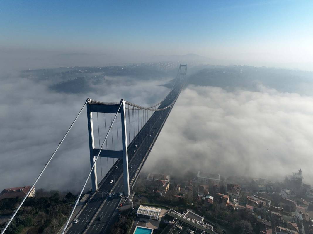 İstanbul'dan sis manzaraları! Fatih Sultan Mehmet Köprüsü yok oldu 6