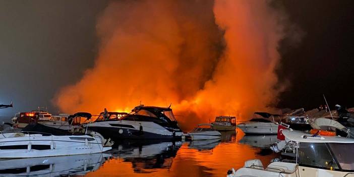 Kadıköy Caddebostan sahilinde korku dolu anlar: 6 yat alev alev yandı