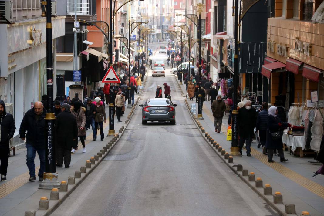 Sivas'ta kuraklık alarmı! Geçen seneyi mumla aratan görüntüler! 6