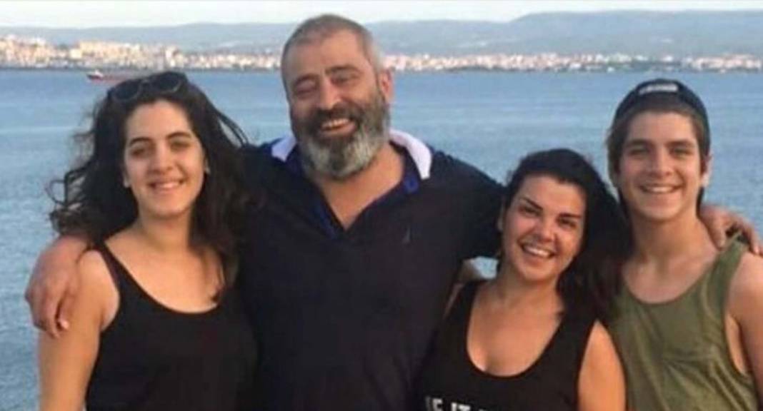 Sosyal medyadan duyurdu! Şarkıcı Elif Karlı'nın acı günü 2