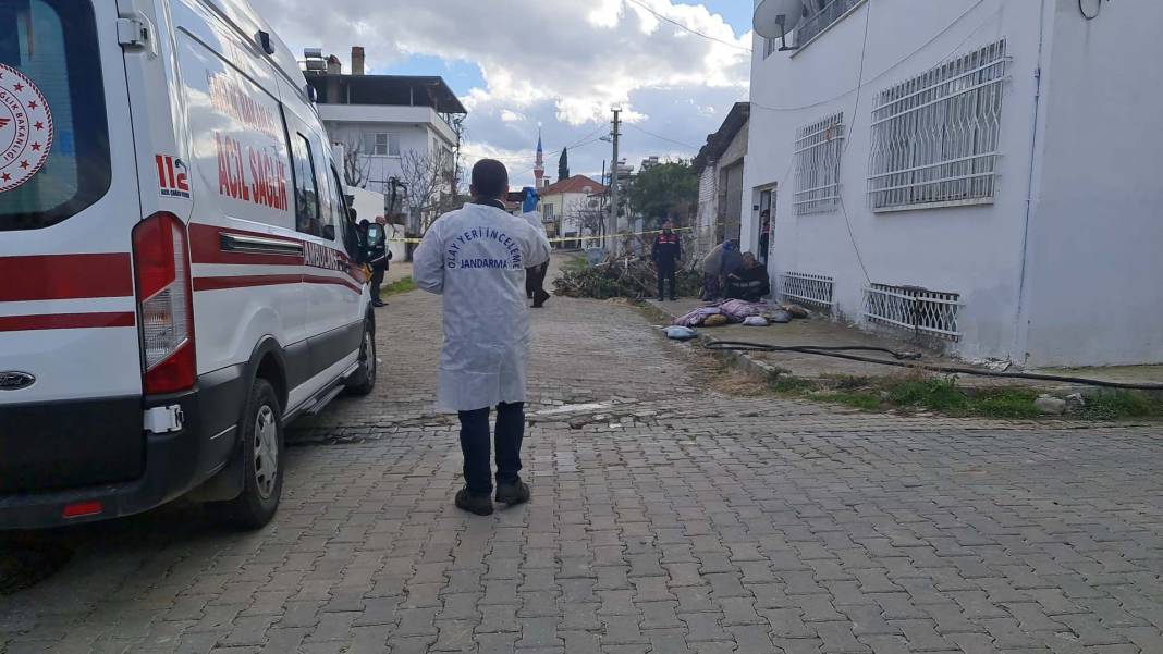 Aydın'da yürek yakan olay! İşten gelen baba, hayatının acısını yaşadı: Eşi ve 2 çocuğunu ölü buldu 2