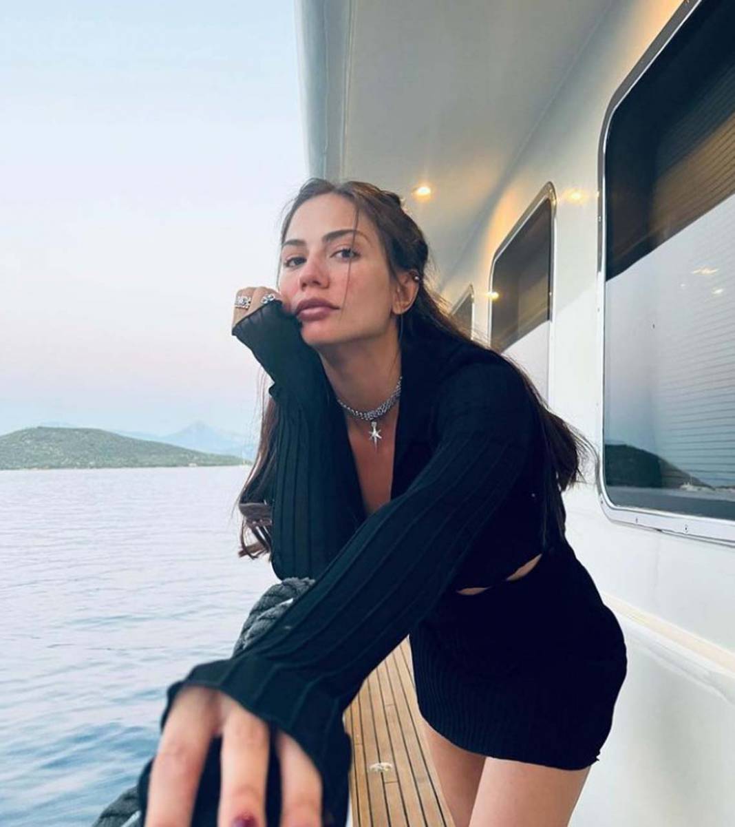 Demet Özdemir ve Dilan Deniz Çiçek'ten milyonluk anlaşma! Rekabet kızıştı! 12