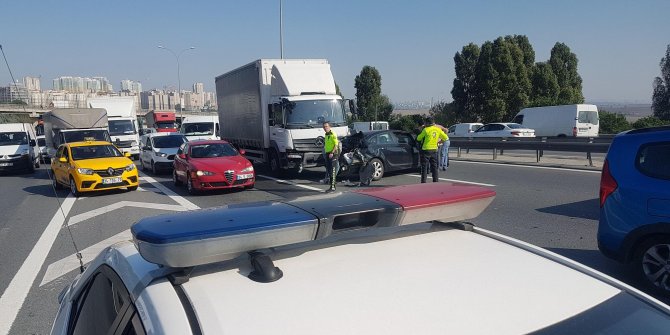 TEM Otoyolu'nda feci kaza!