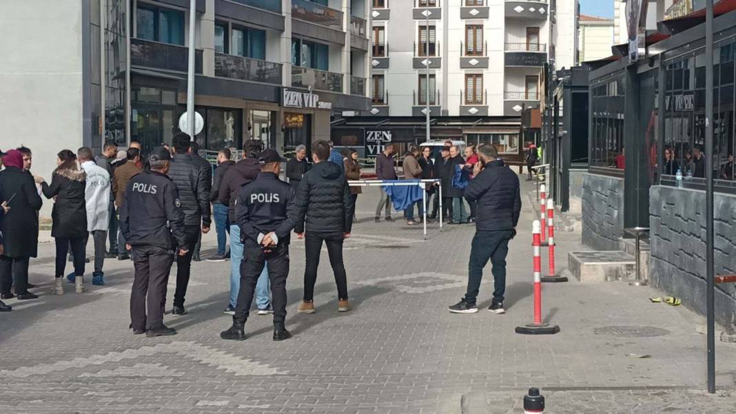 Kırşehir'de kadın cinayeti! Boşanma aşamasındaki eşini silahla vurup intihar etti 1