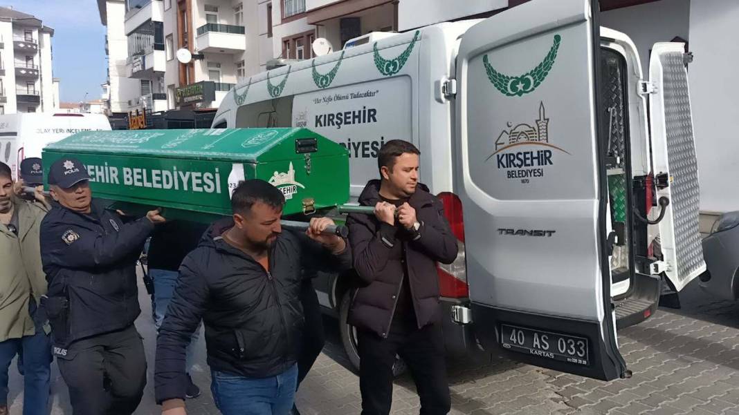 Kırşehir'de kadın cinayeti! Boşanma aşamasındaki eşini silahla vurup intihar etti 5