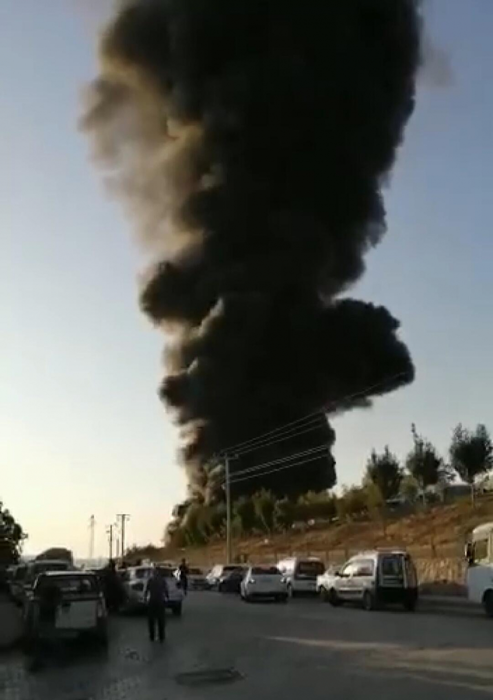 Fabrikada yangın! Dumanlar gökyüzünü kapladı 4