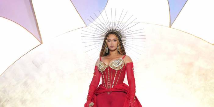 Beyonce uzun bir aradan sonra Dubai'de sahne aldı! Bir saatte 24 milyon kazandı!