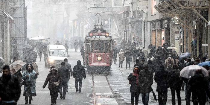 İstanbul'a ne zaman kar yağacağı belli oldu!  Uzman isim tarih verdi!