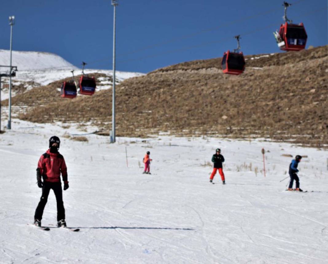 Erciyes'in güvenliğini  Jandarma Arama Kurtarma ekipleri sağlıyor! 13