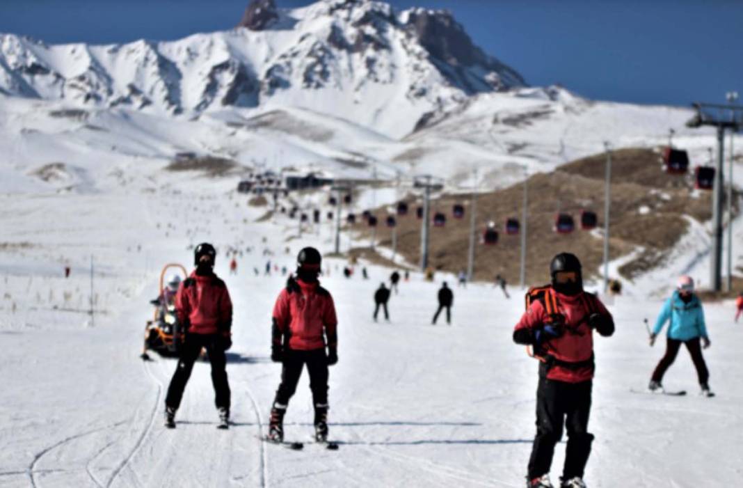 Erciyes'in güvenliğini  Jandarma Arama Kurtarma ekipleri sağlıyor! 7