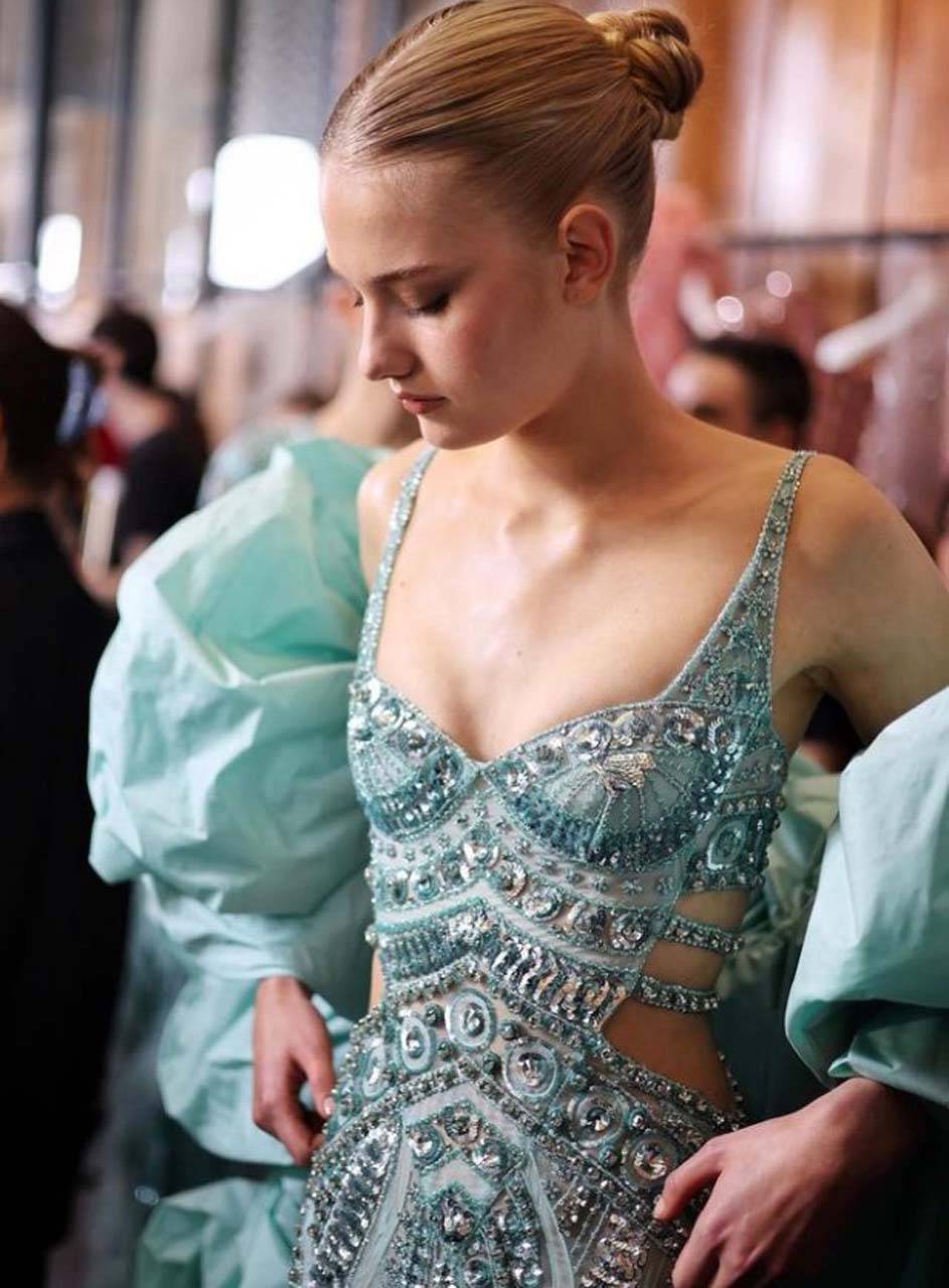 Yılın çok konuşulacak defilesi Zuhair Murad'dan geldi! Paris Haute Couture podyumları yıkıldı! 13