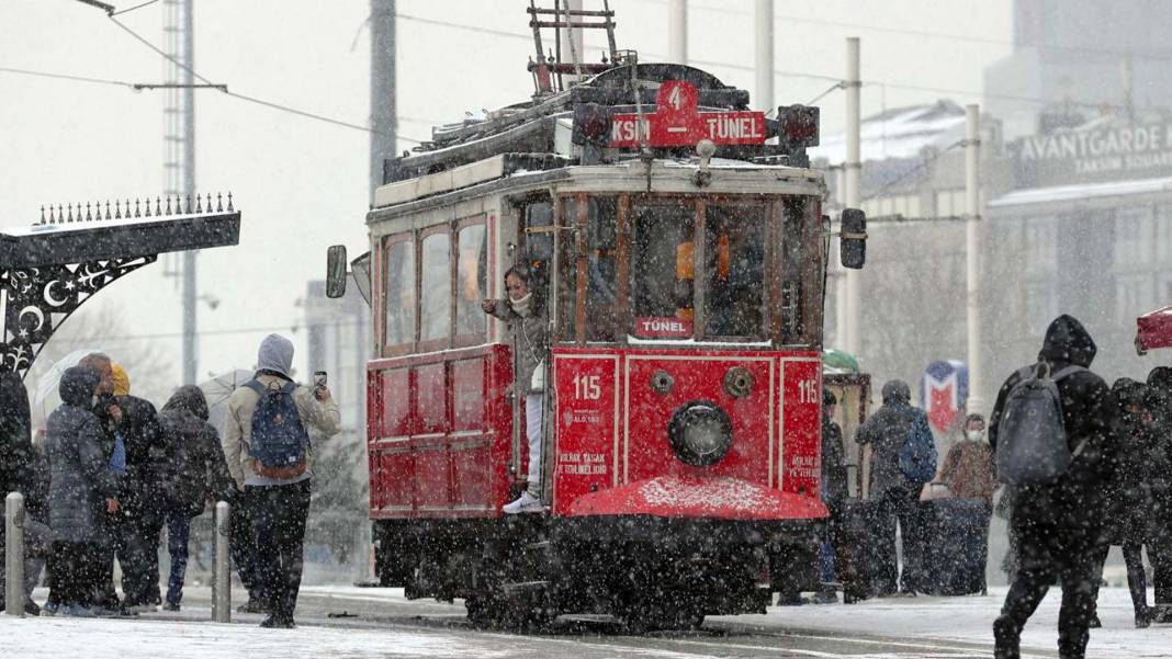 Meteoroloji hava durumu tahminini açıkladı! İstanbul, o tarihlerde kar yağışına doyacak! "Kış lastiği olmadan aracınızı çıkartmayın" 6