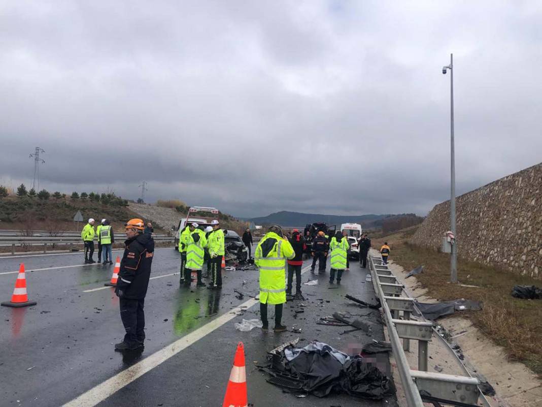 Bursa Gemlik'te zincirleme kaza! Çok sayıda ölü ve yaralı var 2