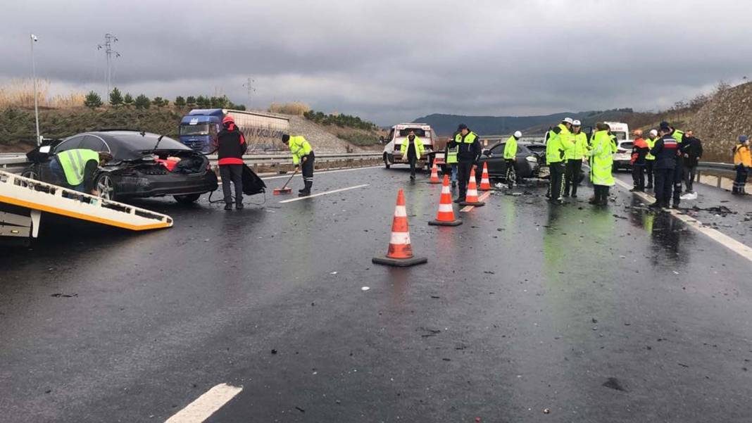 Bursa Gemlik'te zincirleme kaza! Çok sayıda ölü ve yaralı var 3