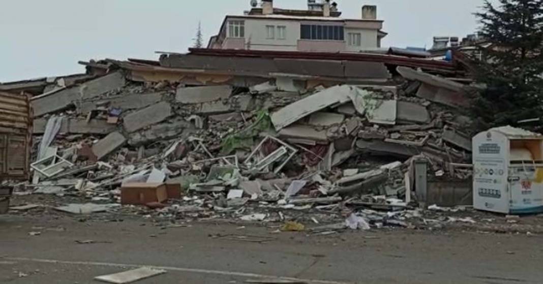 7.4 büyüklüğünde deprem! İşte Kahramanmaraş'taki son durumu gösteren fotoğraflar... 17