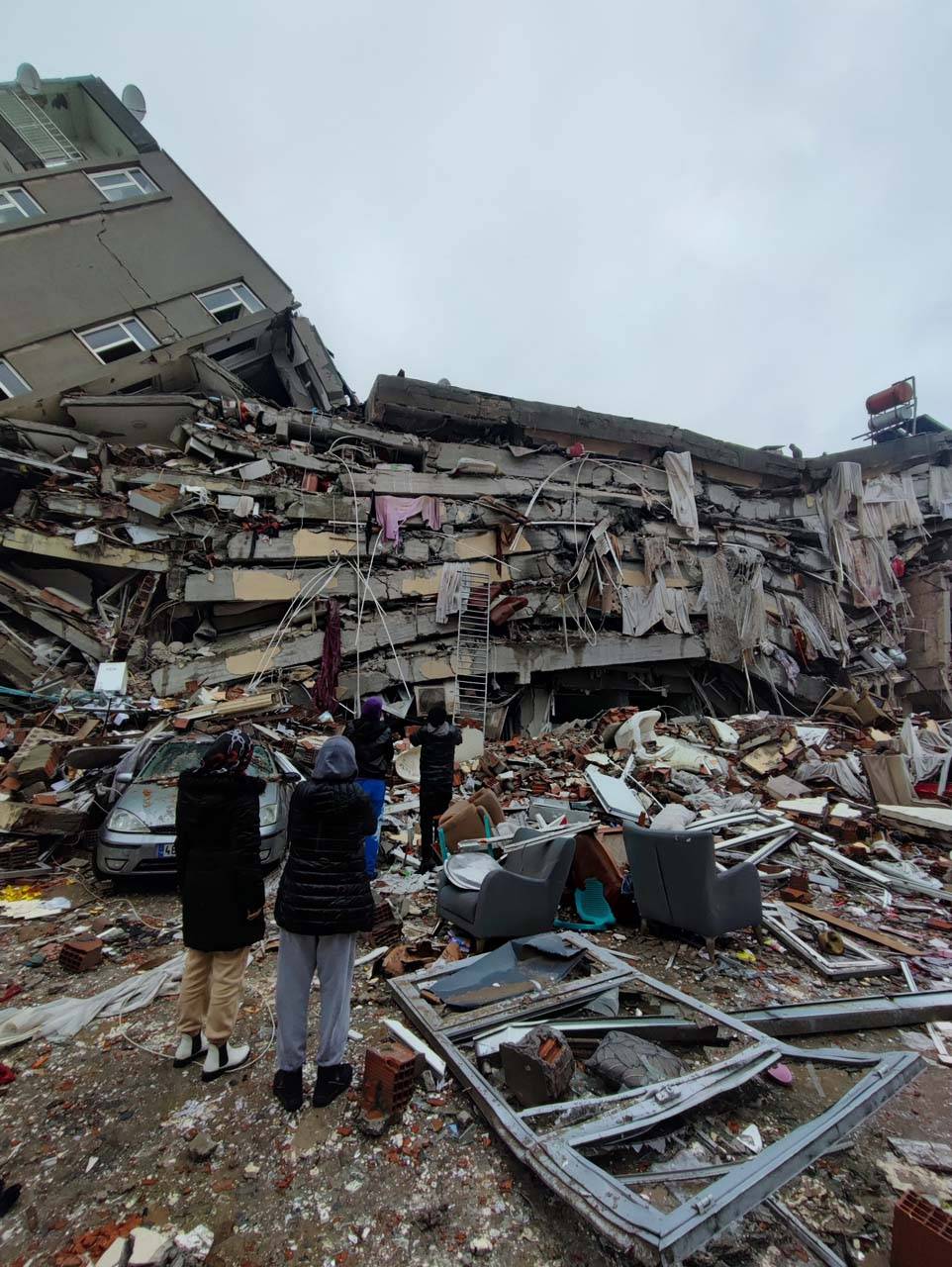 7.4 büyüklüğünde deprem! İşte Kahramanmaraş'taki son durumu gösteren fotoğraflar... 22