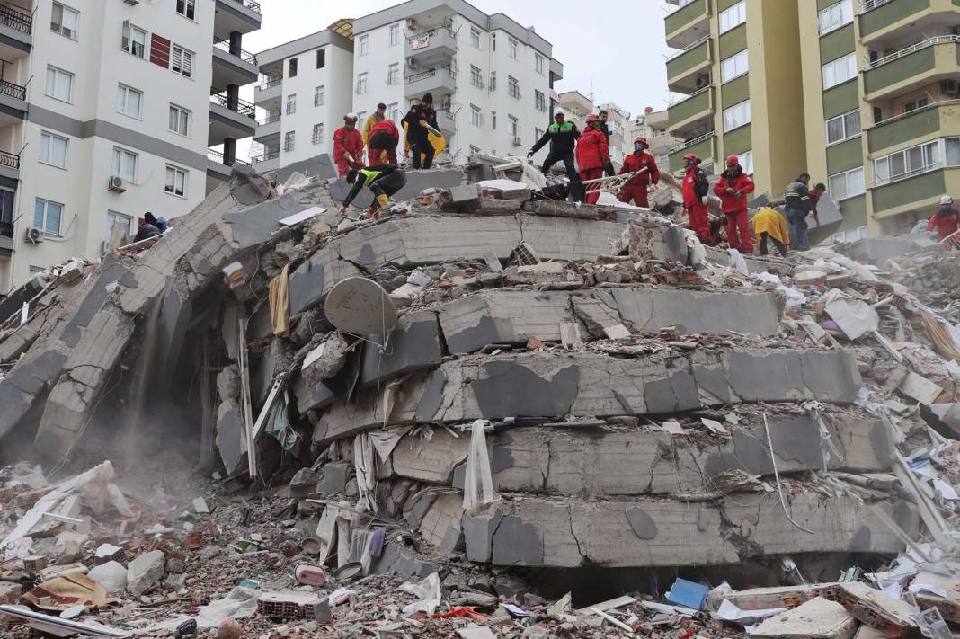 7.4 büyüklüğünde deprem! İşte Kahramanmaraş'taki son durumu gösteren fotoğraflar... 29