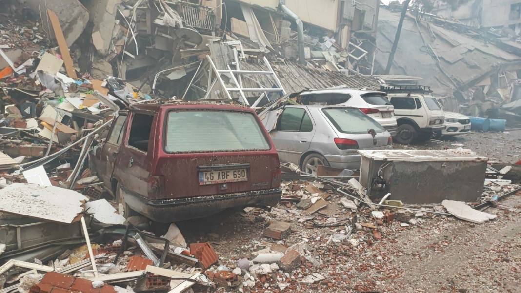 7.4 büyüklüğünde deprem! İşte Kahramanmaraş'taki son durumu gösteren fotoğraflar... 33