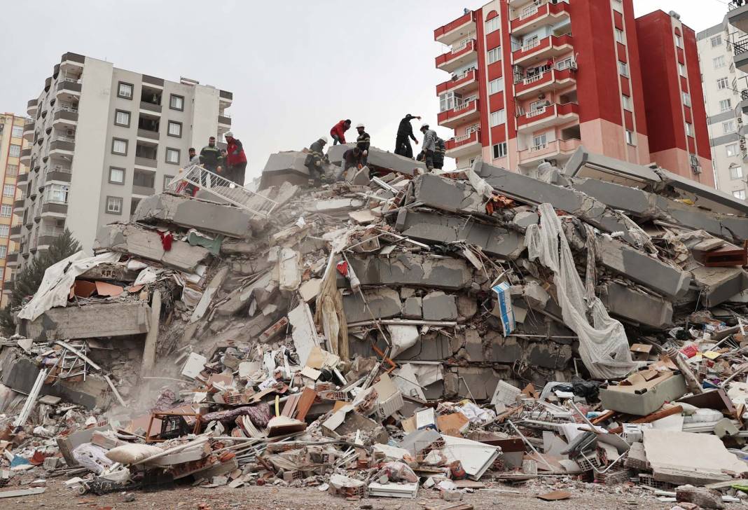 7.4 büyüklüğünde deprem! İşte Kahramanmaraş'taki son durumu gösteren fotoğraflar... 41