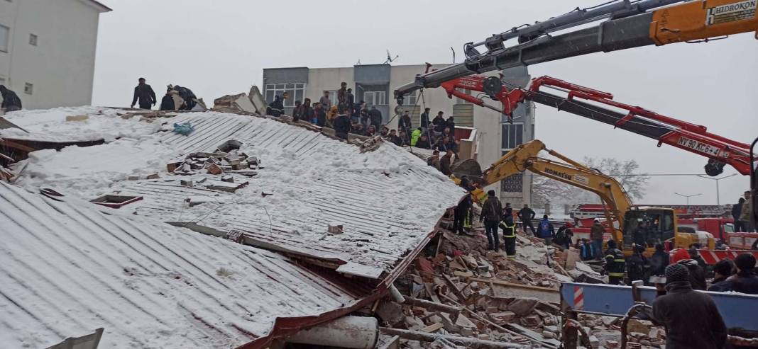 7.4 büyüklüğünde deprem! İşte Kahramanmaraş'taki son durumu gösteren fotoğraflar... 9