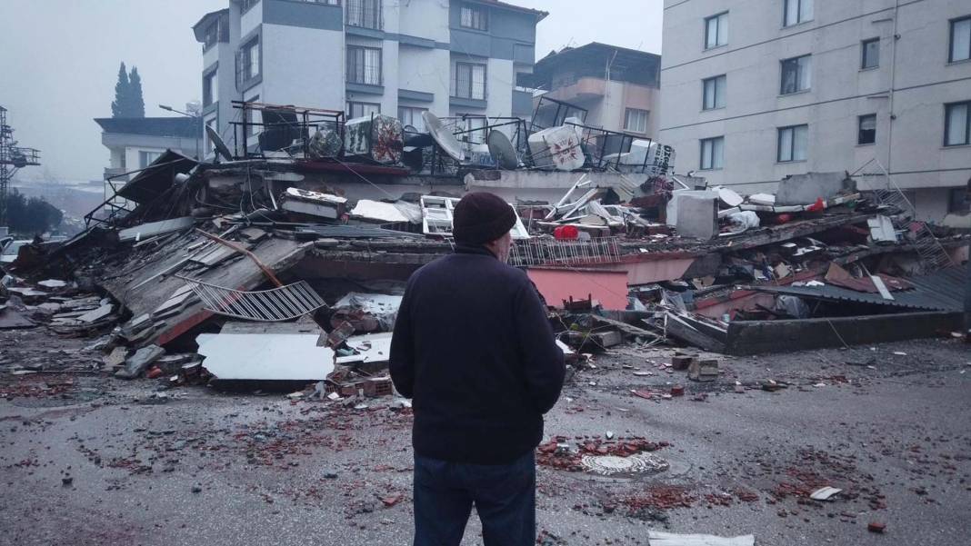 Yüreğimiz yanıyor! Deprem felaketinin yaşandığı Hatay dronla görüntülendi! İşte o fotoğraflar... 1