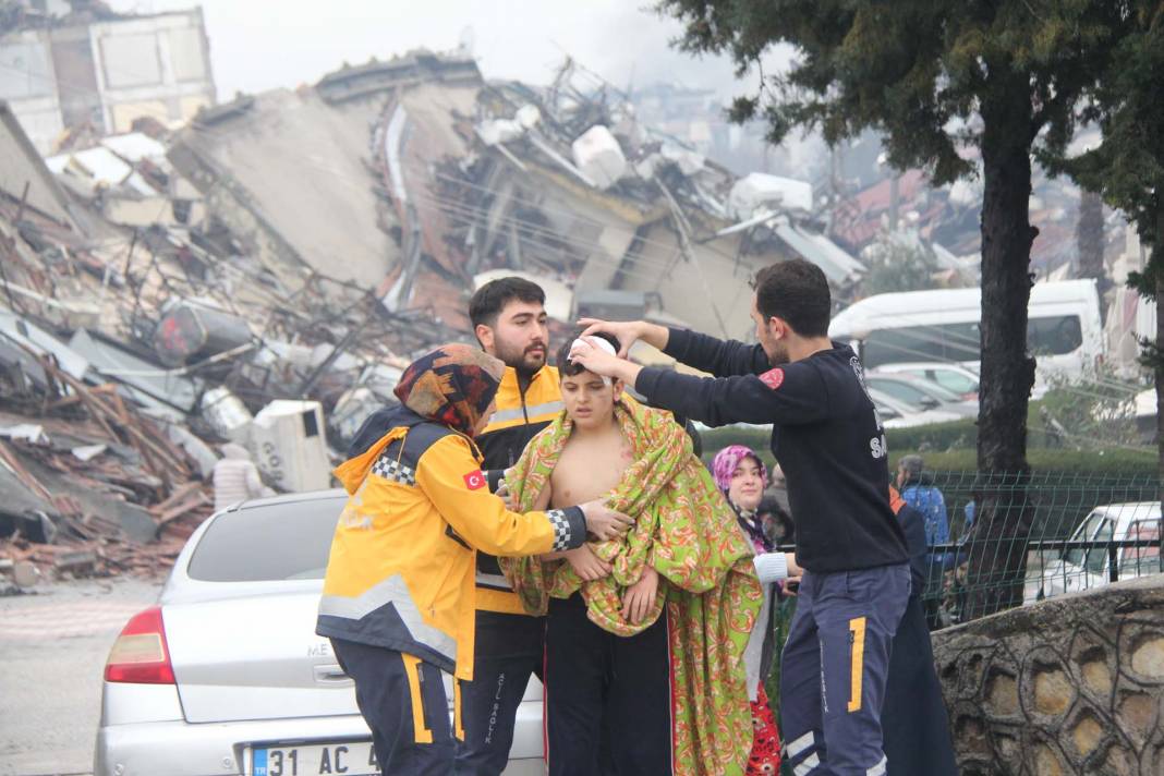 Yüreğimiz yanıyor! Deprem felaketinin yaşandığı Hatay dronla görüntülendi! İşte o fotoğraflar... 11