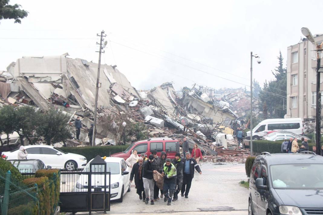 Yüreğimiz yanıyor! Deprem felaketinin yaşandığı Hatay dronla görüntülendi! İşte o fotoğraflar... 12