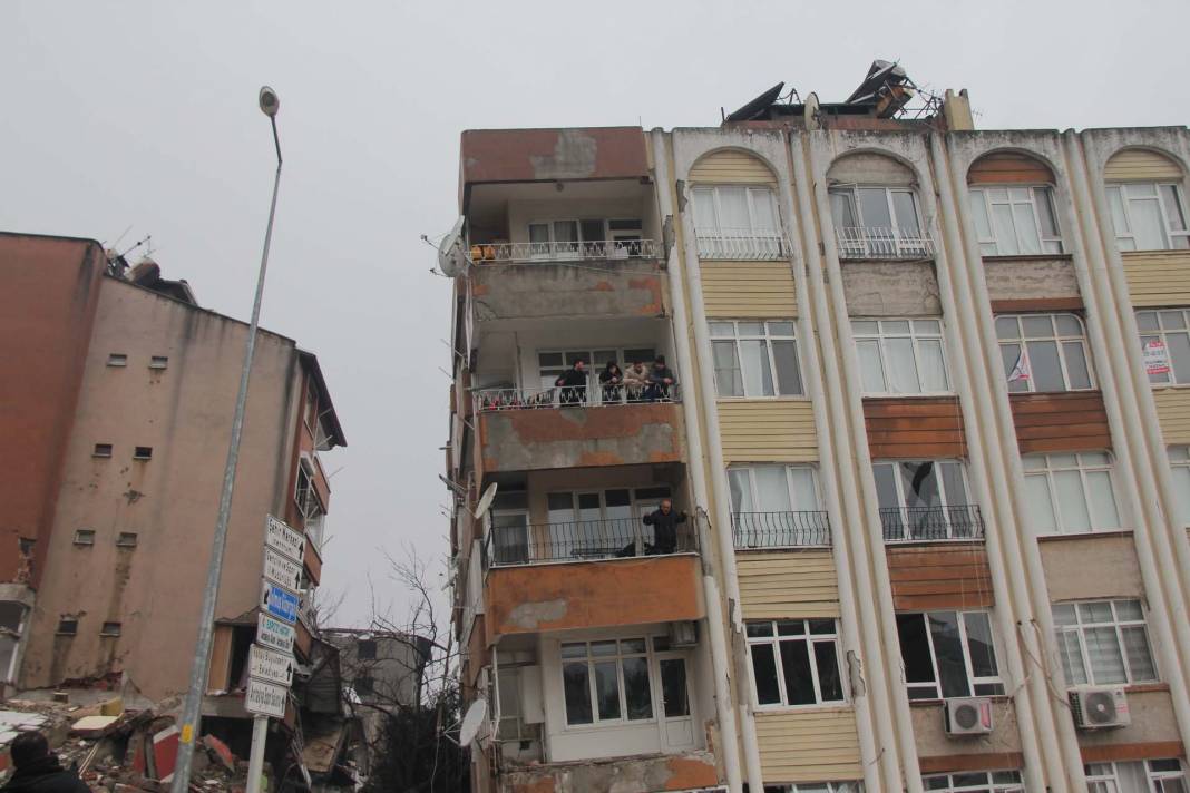 Yüreğimiz yanıyor! Deprem felaketinin yaşandığı Hatay dronla görüntülendi! İşte o fotoğraflar... 16