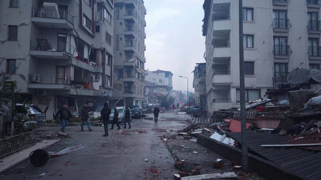 Yüreğimiz yanıyor! Deprem felaketinin yaşandığı Hatay dronla görüntülendi! İşte o fotoğraflar... 2