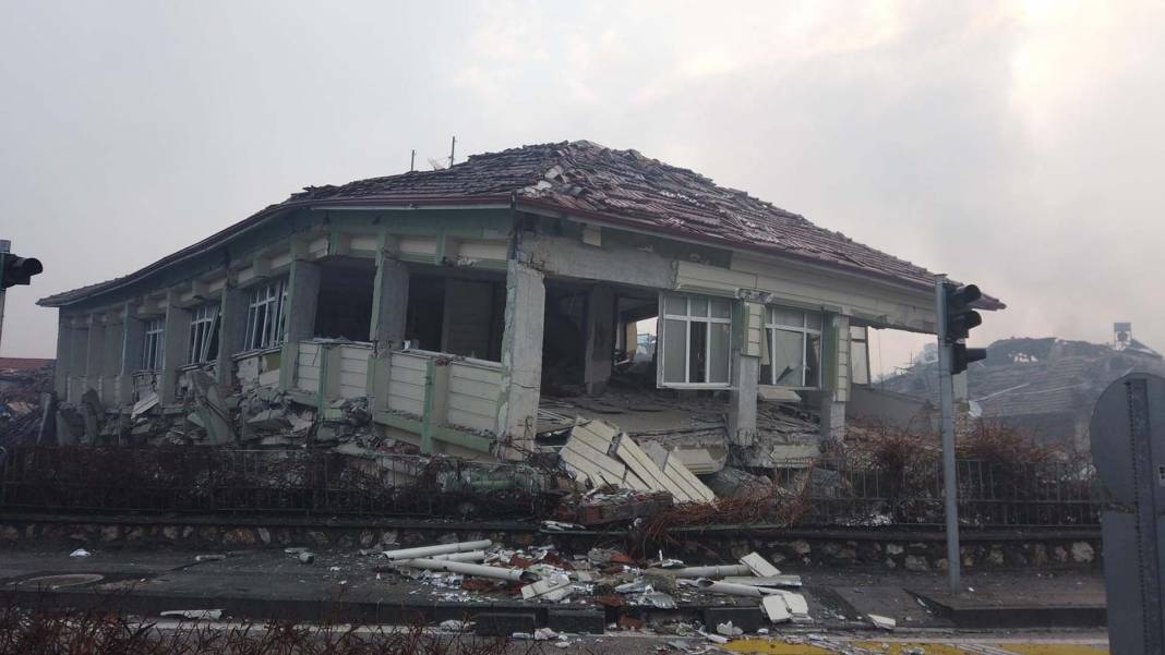 Yüreğimiz yanıyor! Deprem felaketinin yaşandığı Hatay dronla görüntülendi! İşte o fotoğraflar... 4