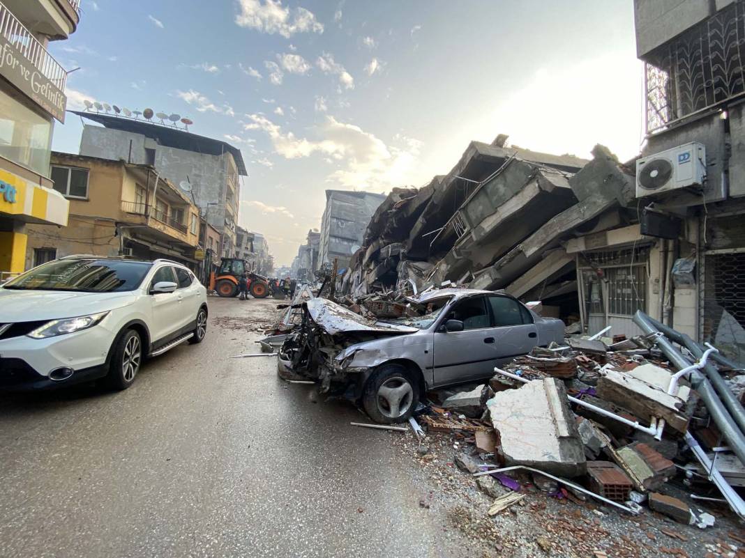 Yüreğimiz yanıyor! Deprem felaketinin yaşandığı Hatay dronla görüntülendi! İşte o fotoğraflar... 40