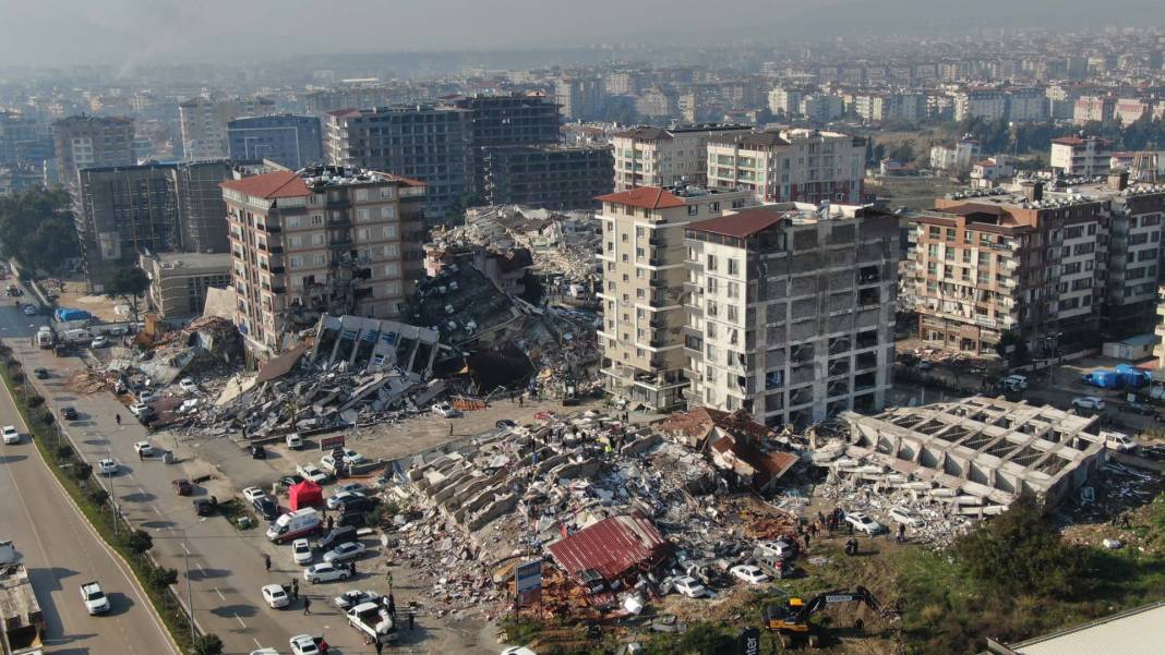 Yüreğimiz yanıyor! Deprem felaketinin yaşandığı Hatay dronla görüntülendi! İşte o fotoğraflar... 42