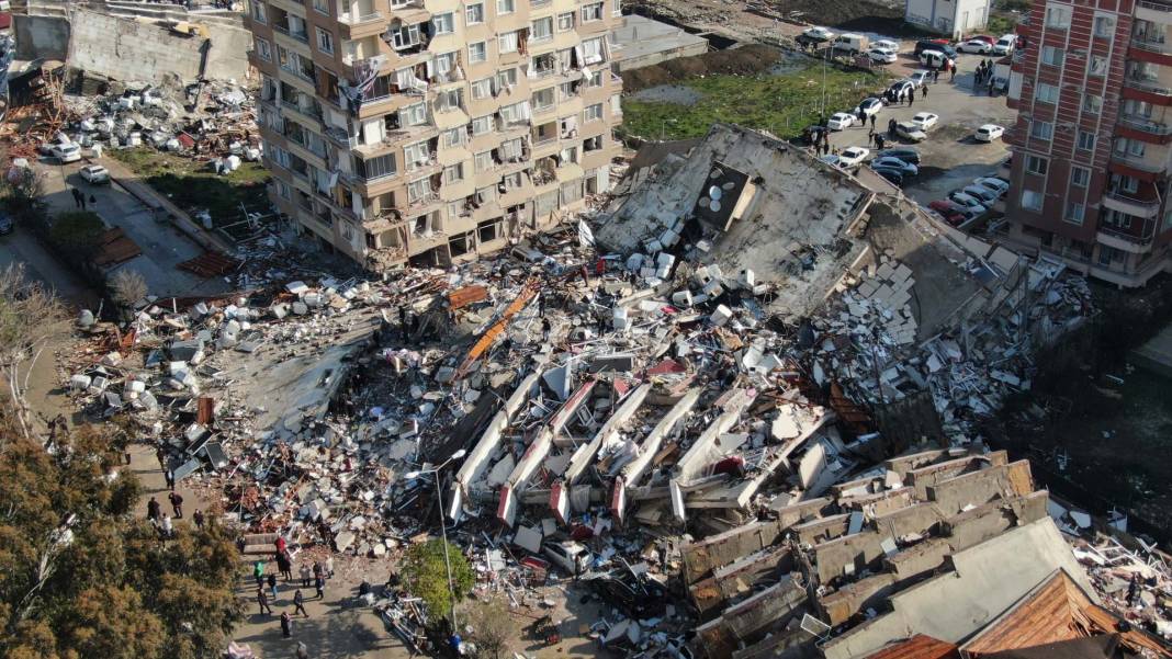 Yüreğimiz yanıyor! Deprem felaketinin yaşandığı Hatay dronla görüntülendi! İşte o fotoğraflar... 47